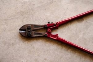 Read more about the article 誰需要「竊盜損失險全損免折舊附加條款」？投保攻略揭密！