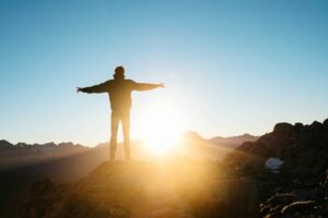 Read more about the article 生存保險金是什麼？生存保險金的領取條件及相關權益